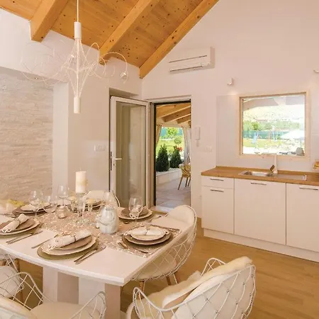 Malo Villa *