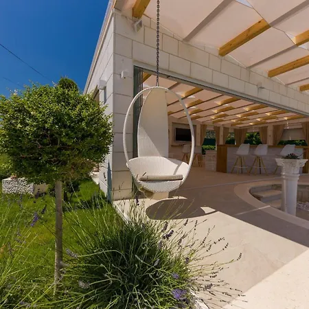 Malo Villa *